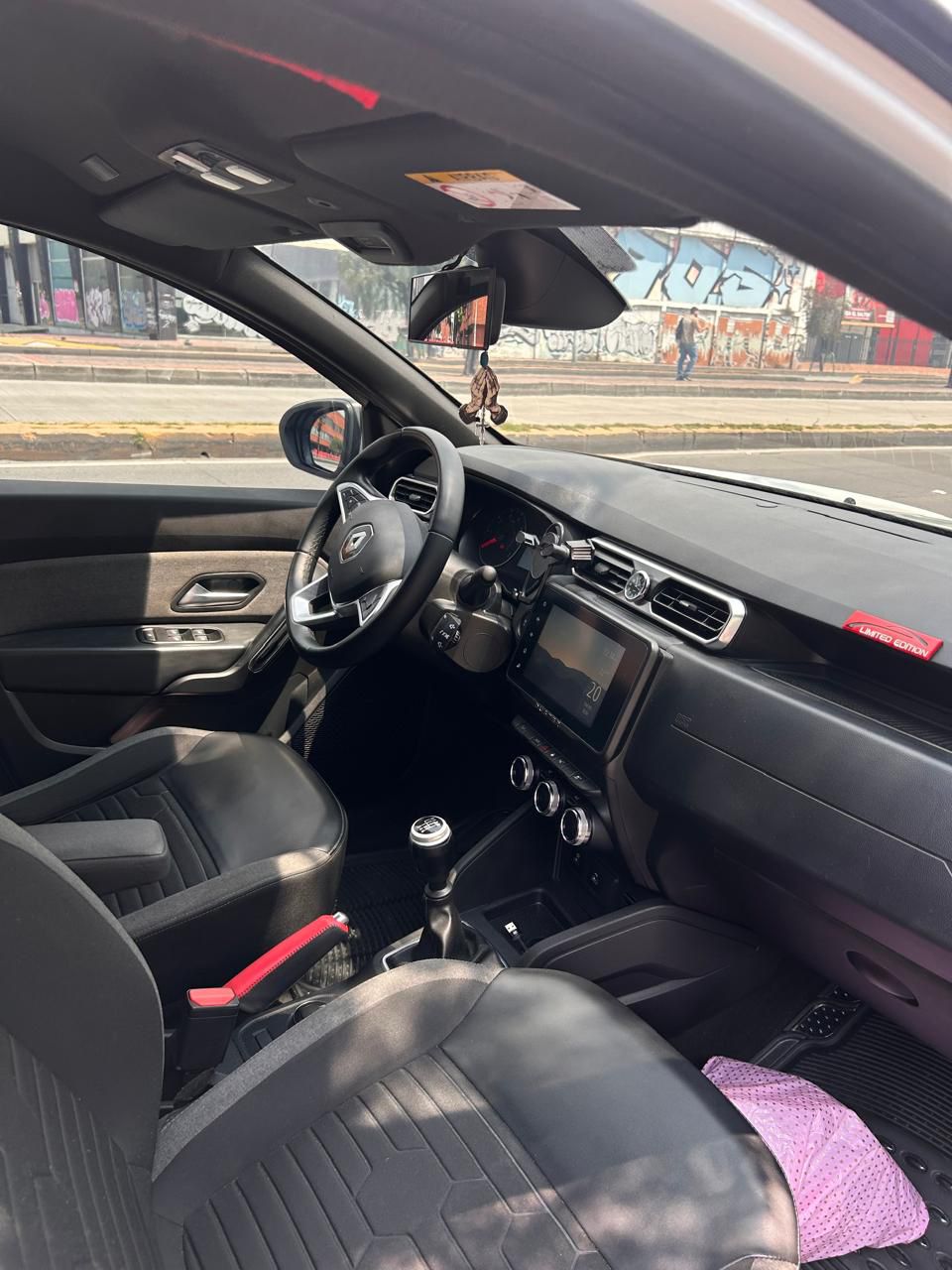 DUSTER ICONIC 2024 4X4 - Image 5