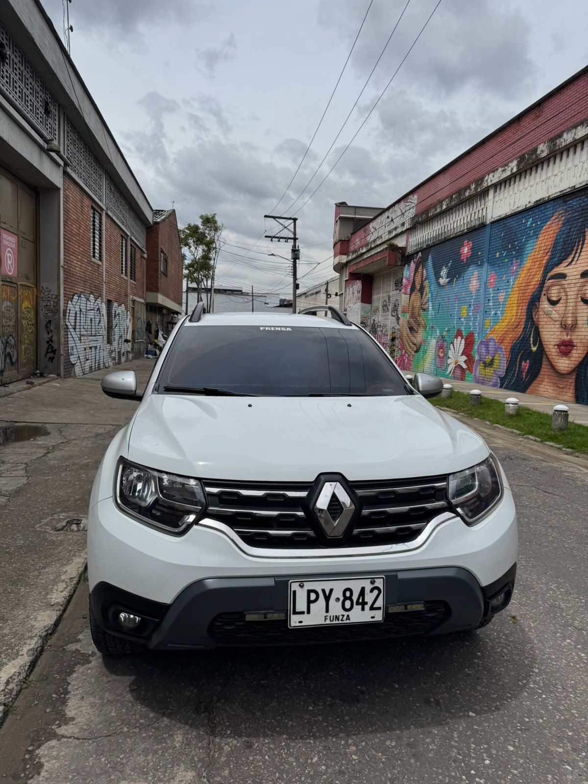 RENAULT DUSTER 4X4 - Image 9