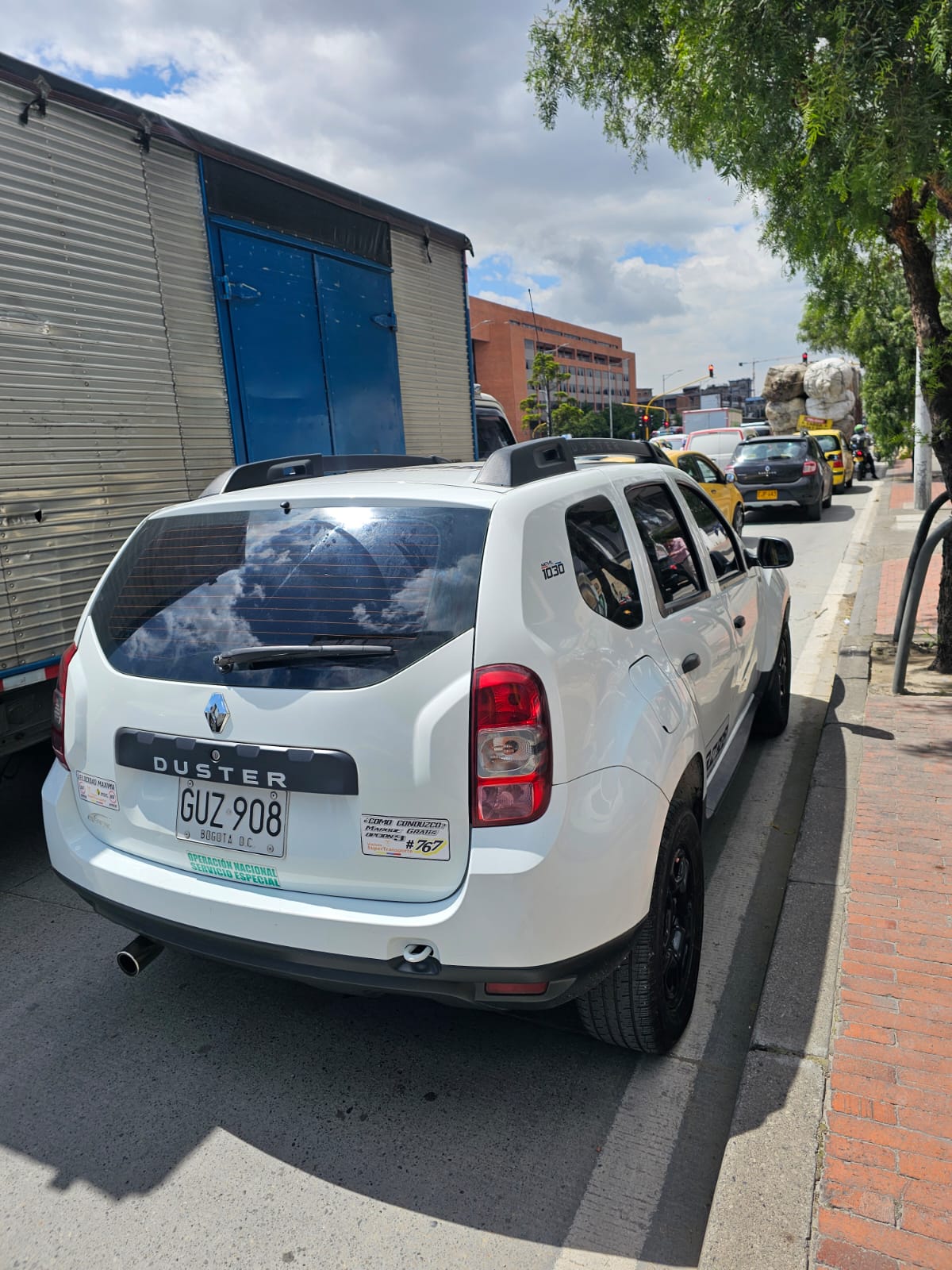 RENAULT DUSTER ZEN - Image 2