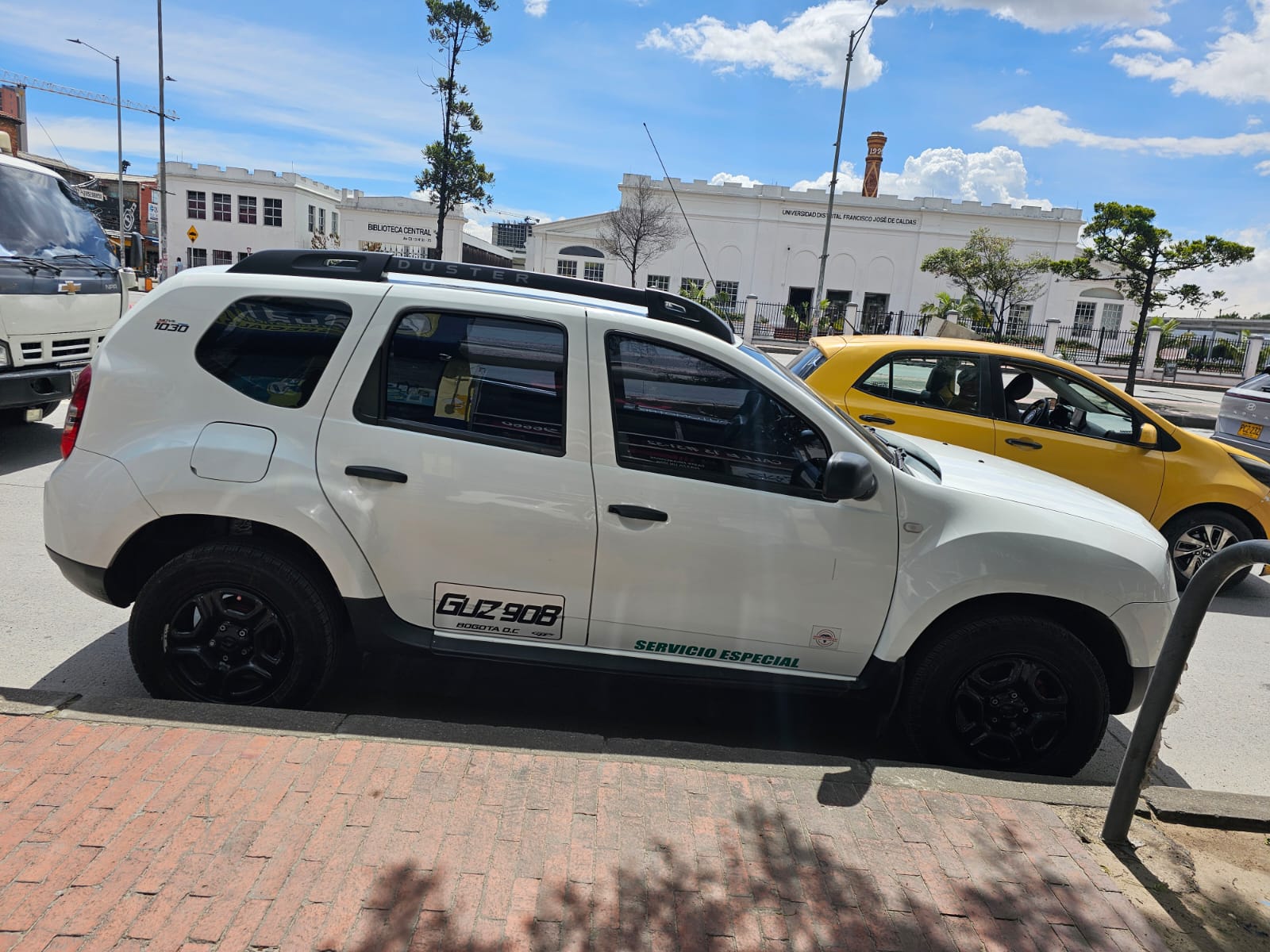 RENAULT DUSTER ZEN - Image 4