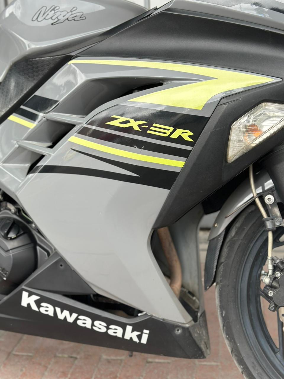 KAWASAKI NINJA 300 - Image 7