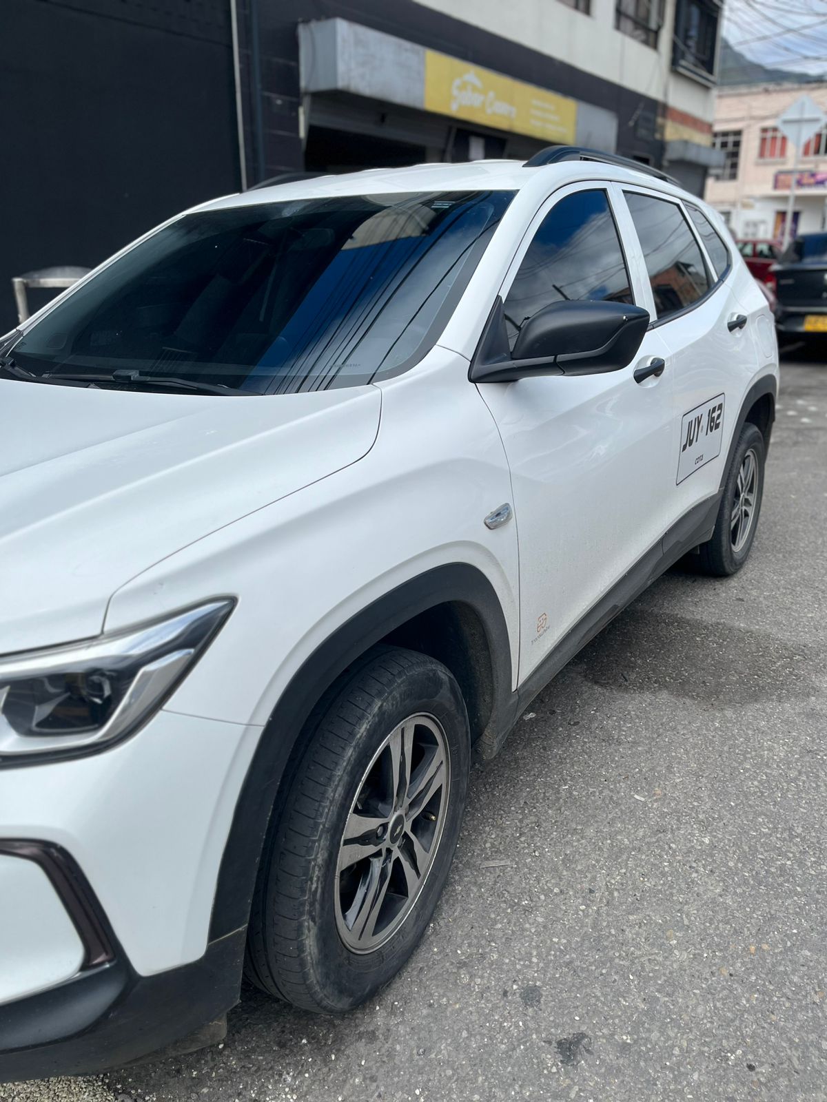 CHEVROLET TRACKER - Image 5
