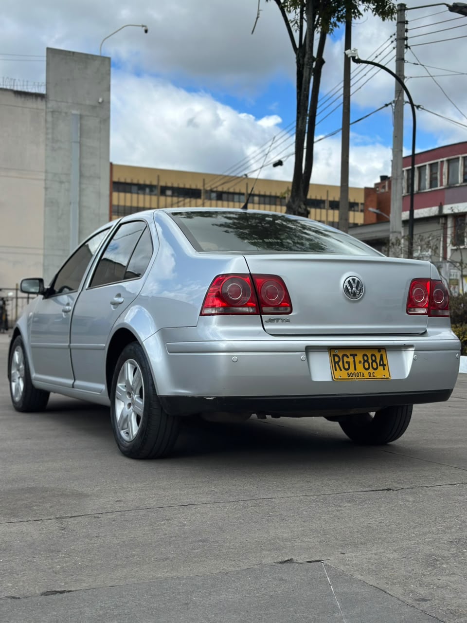 Volkswagen Jetta 2011 - Image 3